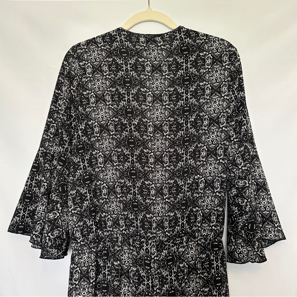 Sydney Rose Black and Cream Patterened Long Sleeve Jumpsuit - Picture 10 of 12